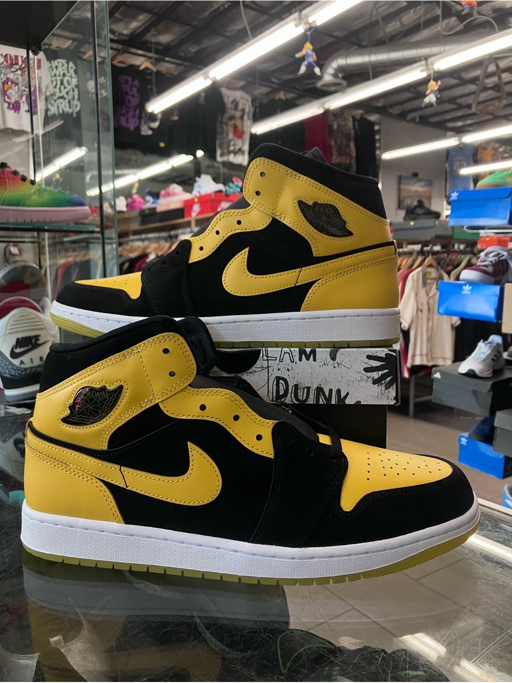 Air Jordan 1 Mid New Love Size 11.5